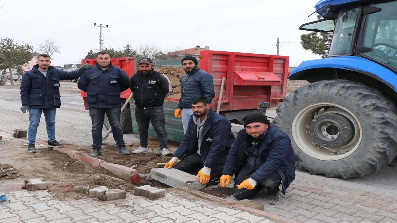 Derinkuyu Belediyesi Yol Bakım ve Bordür Onarım Çalışmalarına Başladı