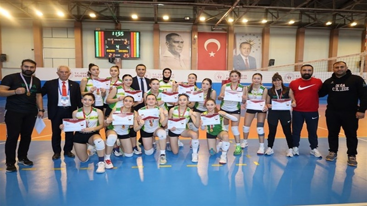 Okul Sporları Voleybol Gençler A Grup Müsabakaları Tamamlandı