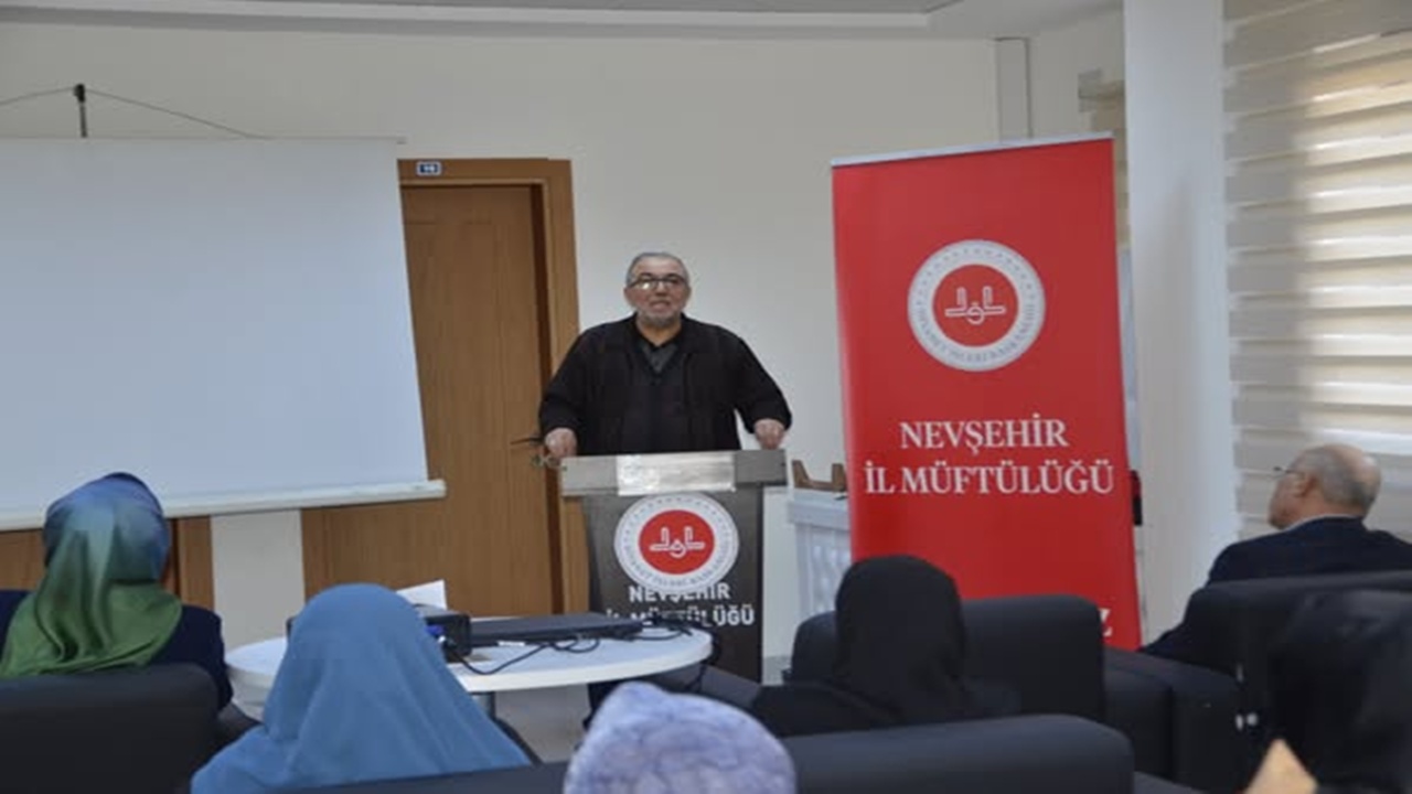 Nevşehir İl Müftülüğü’nden Umre Semineri 