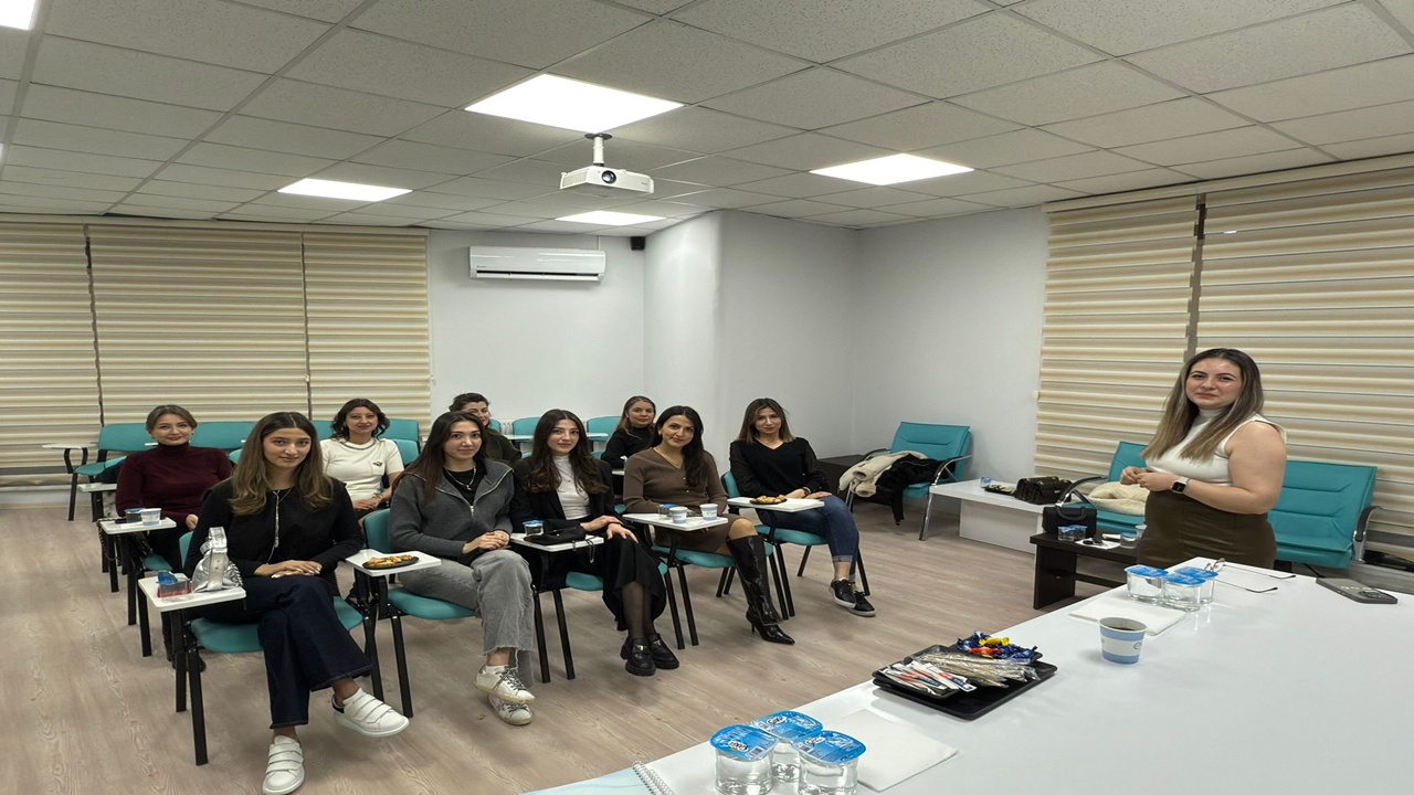 NESİAD Kadınlar Kurulu Hukuki Bilgilendirme Semineri Düzenledi