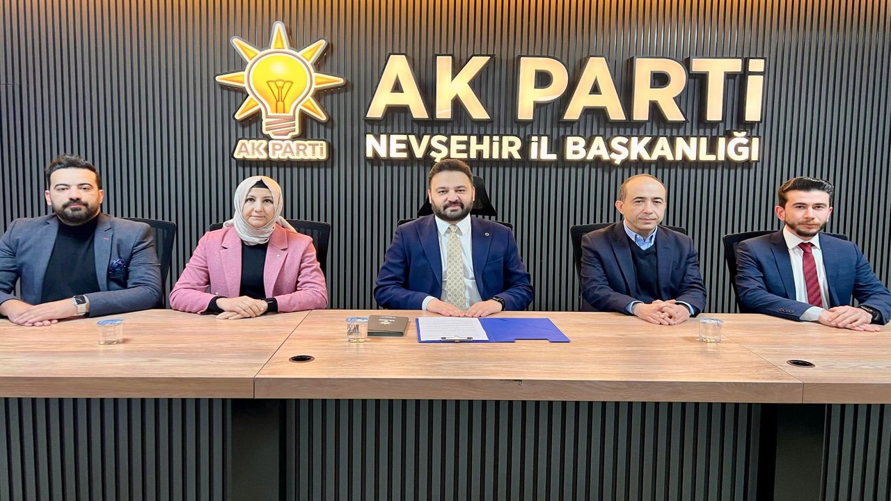 AK Parti 8. Olağan Kongresi Öncesi Basın Toplantısı Düzenlendi