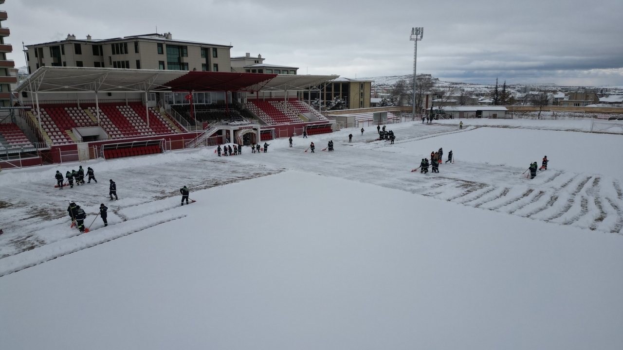 Nevşehir Gazi Stadyumu Maça Hazır