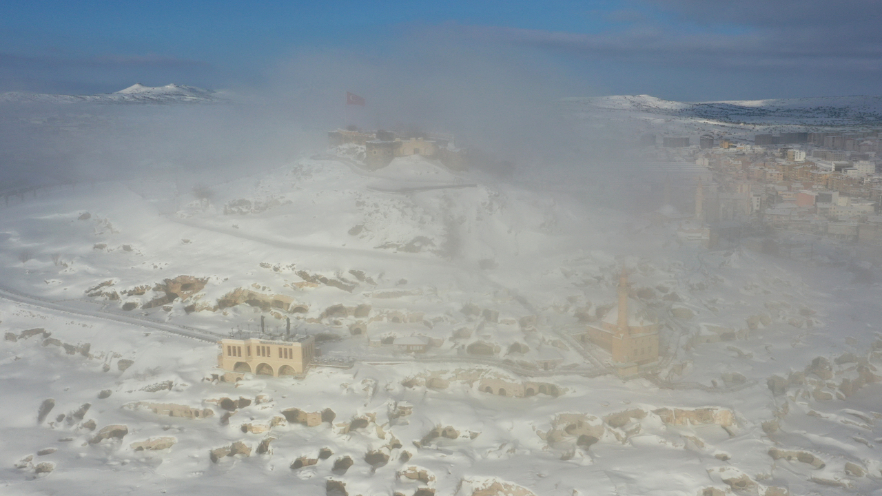 Nevşehir’de Sis Etkisini Gösterdi