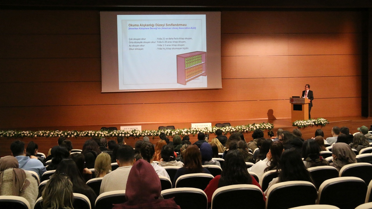 NEVÜ’de Öğrencilere Okuma Alışkanlığı ve Kütüphane Kullanımı Semineri Düzenlendi