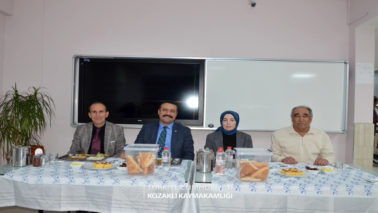 Kaymakam Yasin Gürkan, Anadolu Lisesi’nde Öğrencilerle İftar Yaptı