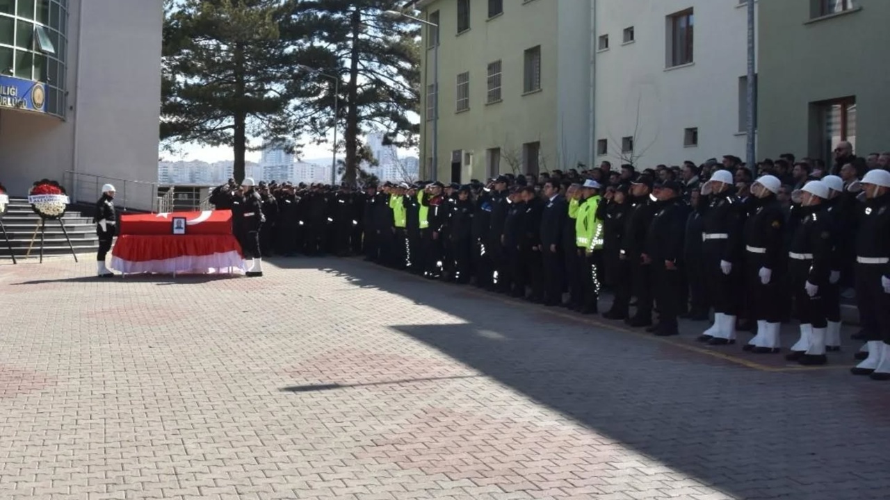 Gülşehir Bekçisi Aziz Ali Aksu Son Yolculuğuna Uğurlandı