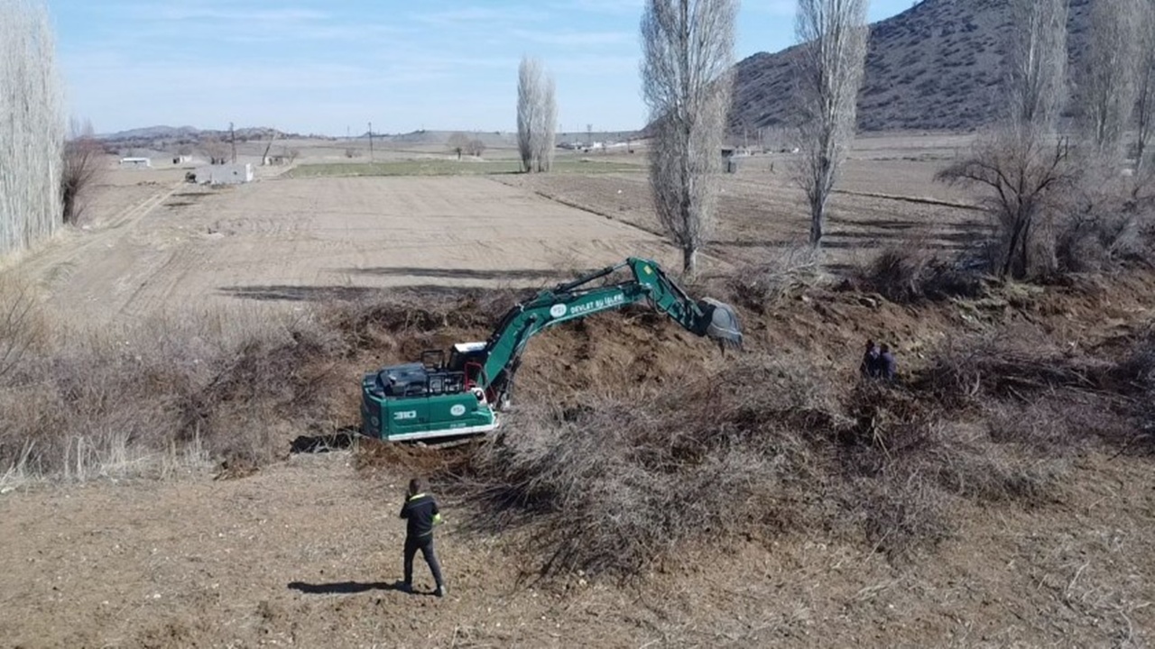 Karapınar’da 3. Etap Dere Islah Çalışmaları Başladı