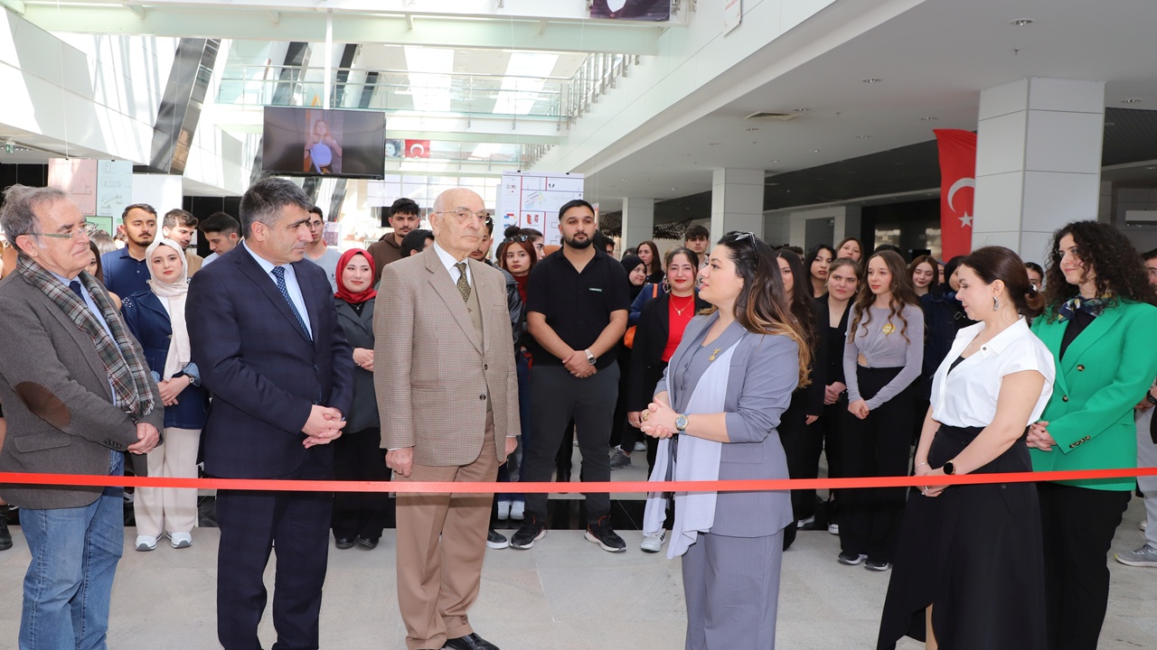 İç Mimarlık Öğrencilerinden Sürdürülebilir Konteyner Tasarımları